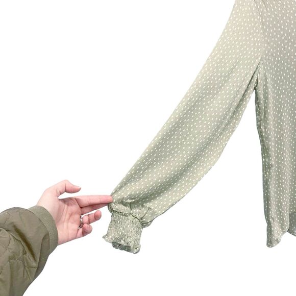 Market & Spruce Light Green in Polka Dot Print Lightweight Shirt Size Medium - Picture 4 of 8